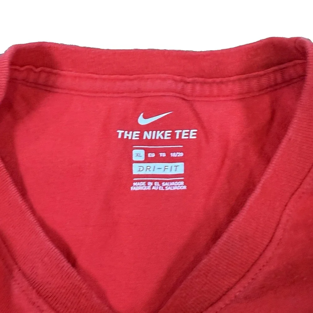 Nike Atlanta Hawks Youth Dri-FIT T-Shirt Red Size XL‎ 18/20 NBA Logo Tee